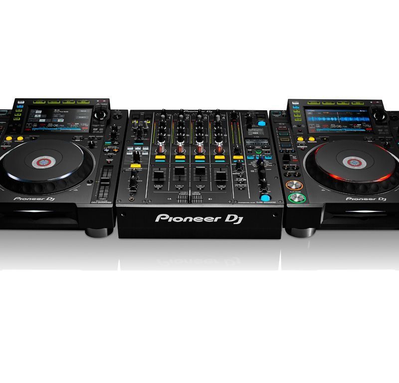 Pioneer CDJ 2000 nxs2 set (incl. DJM 900 nxs2)