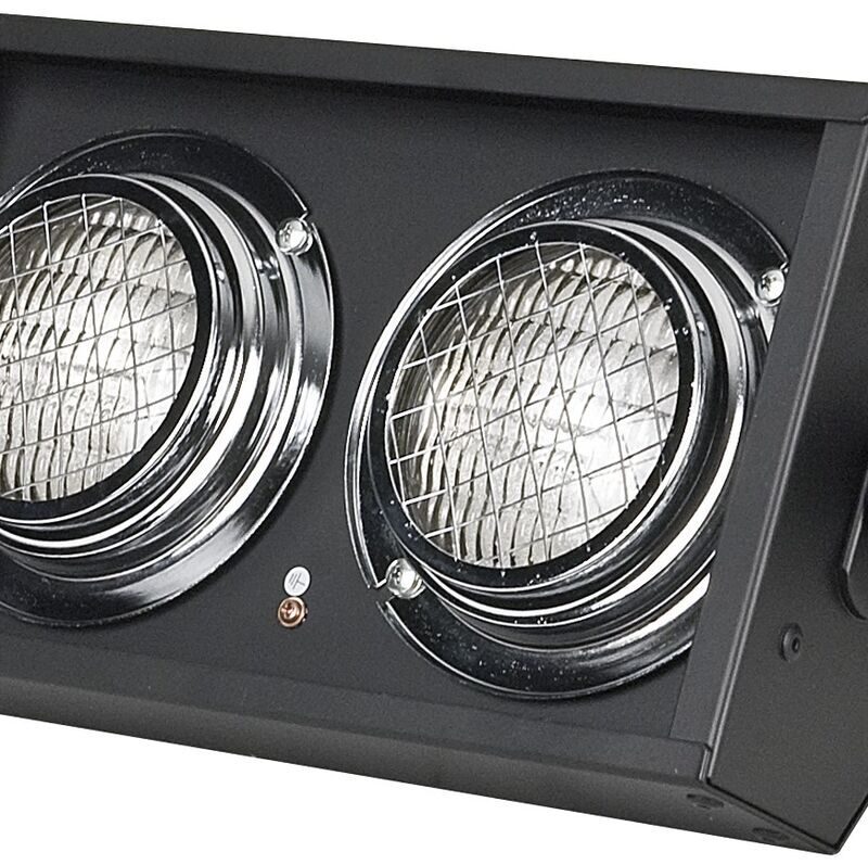 Showtec stage blinder 2 DMX